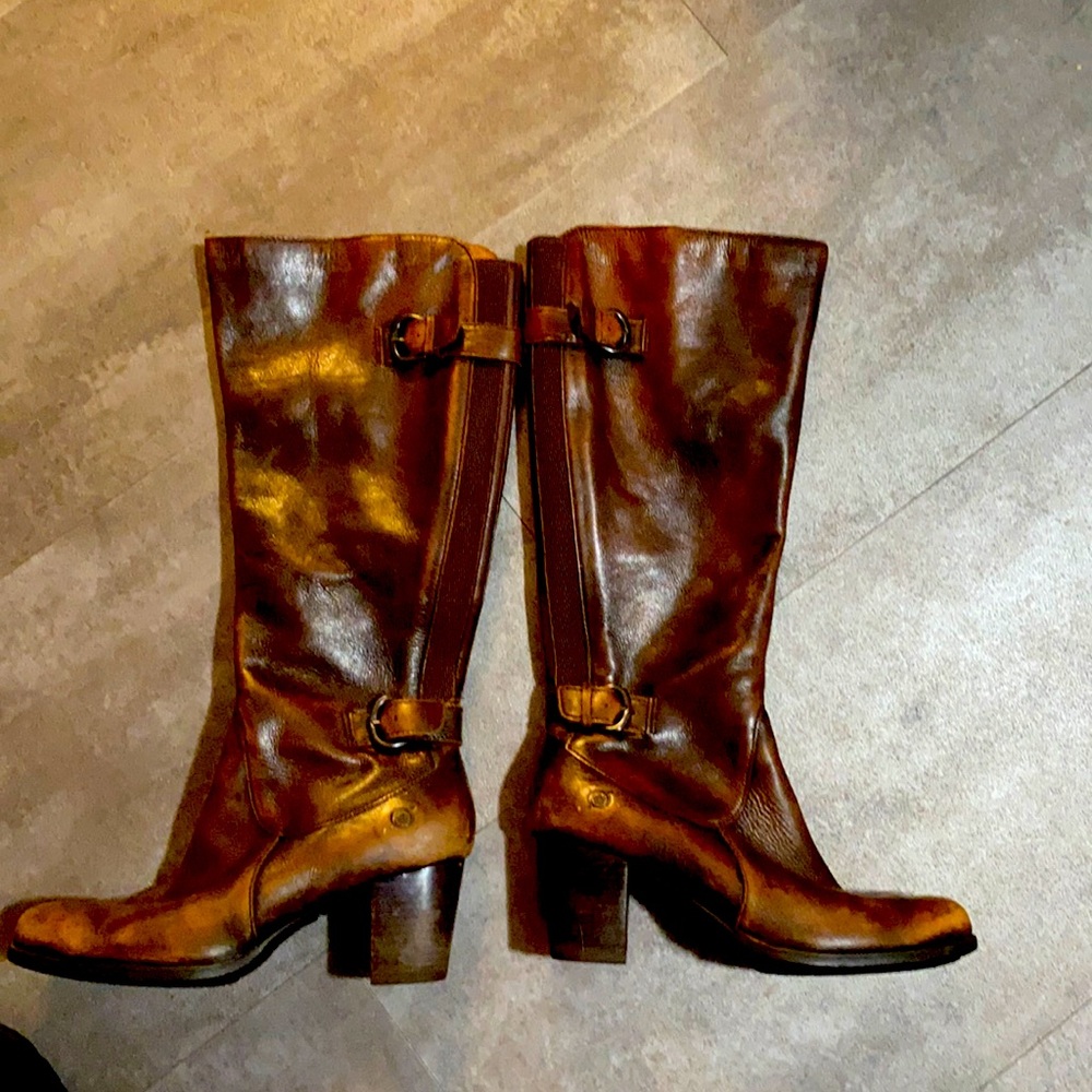 Borne boots 9.5